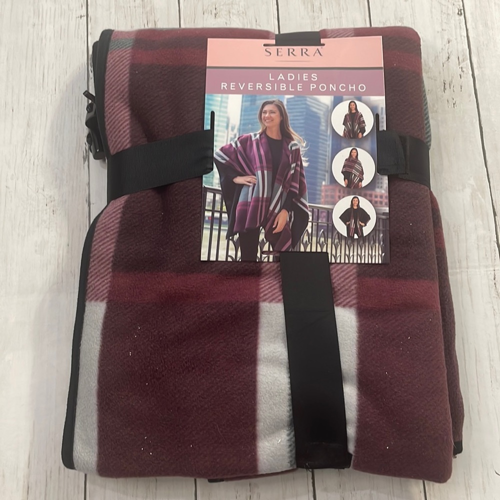 Women’s Serra Reversible Poncho